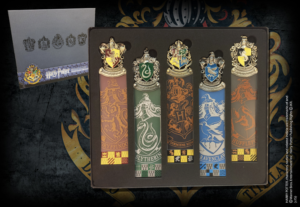 Crest Bookmark Set